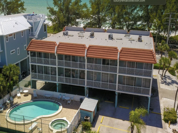 Bradenton Beach Gulf to Bay Community Stroll Onto the Beach